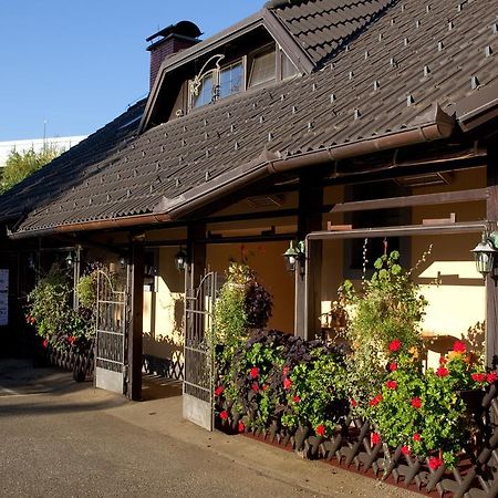 Crni Baron Pension Black Baron Maribor Kültér fotó